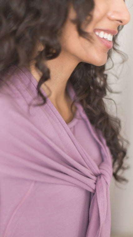 Load image into Gallery viewer, Woman hospital gown in the softest fabric, The Classic Arkeras gown can be made of modal, a wood-pulp eco-friendly fabric, or organic cotton, harvested in a sustainable way contributing to your healthcare life.